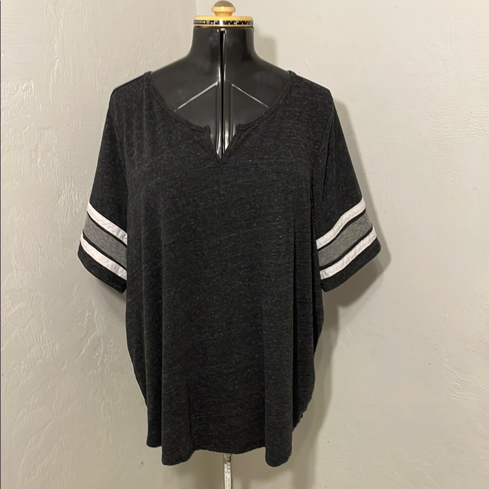 Torrid Grey and White Jersey Shirt